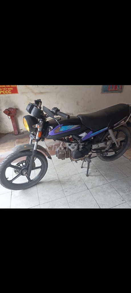 Honda win 100 nhật zin nguyên chiếc giầy tờ đầy đủ. Mua bán Xe máy tại Quận 10 Tp Hồ Chí Minh được đăng bởi văn phúc  hình 2