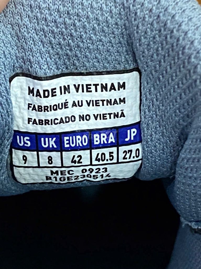 Giày thể thao chính hãng Mizuno nam size 42. Mua bán Giày dép tại Quận Ba Đình Hà Nội được đăng bởi long hình 1