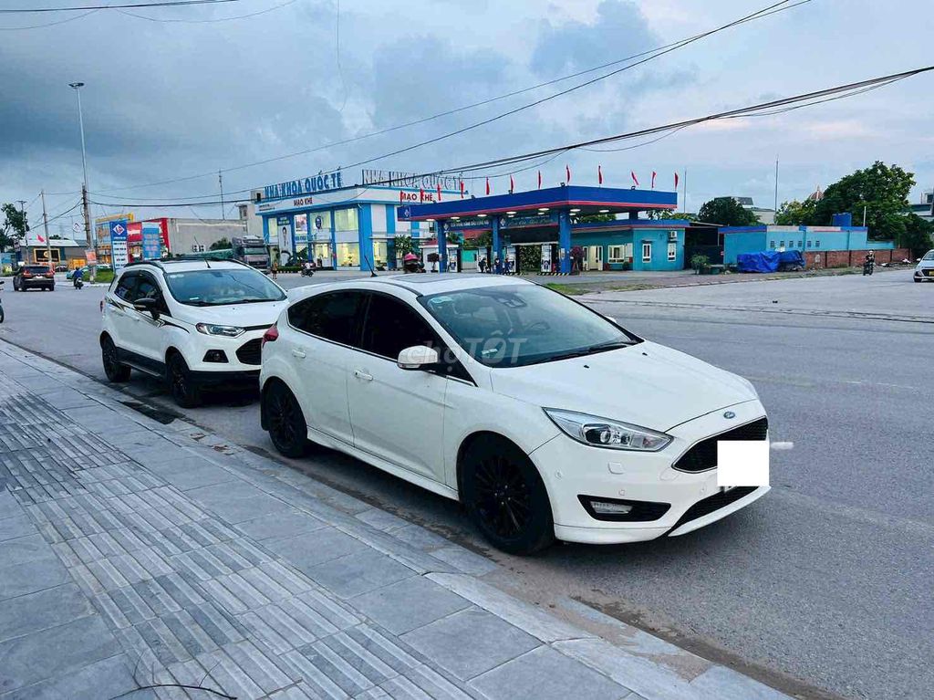 Focus 2018 Sport xe gia đình sử dụng từ đầu.. Mua bán Ô tô tại Quận Thanh Xuân Hà Nội được đăng bởi Hoàng Anh hình 2