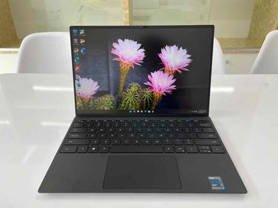 Dell XPS 9310 I7/16/512G Like New 99%. pin 5H