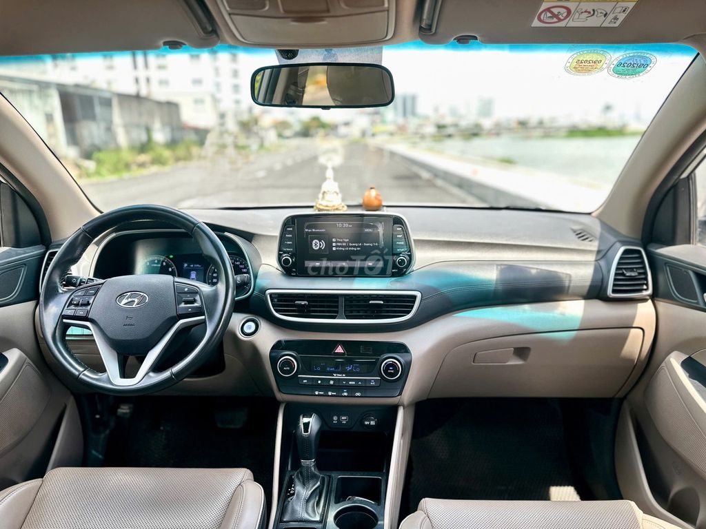 Hyundai Tucson model 2020 2.0 AT trắng đẹp. Mua bán Ô tô tại Quận Gò Vấp Tp Hồ Chí Minh được đăng bởi Danh hình 9