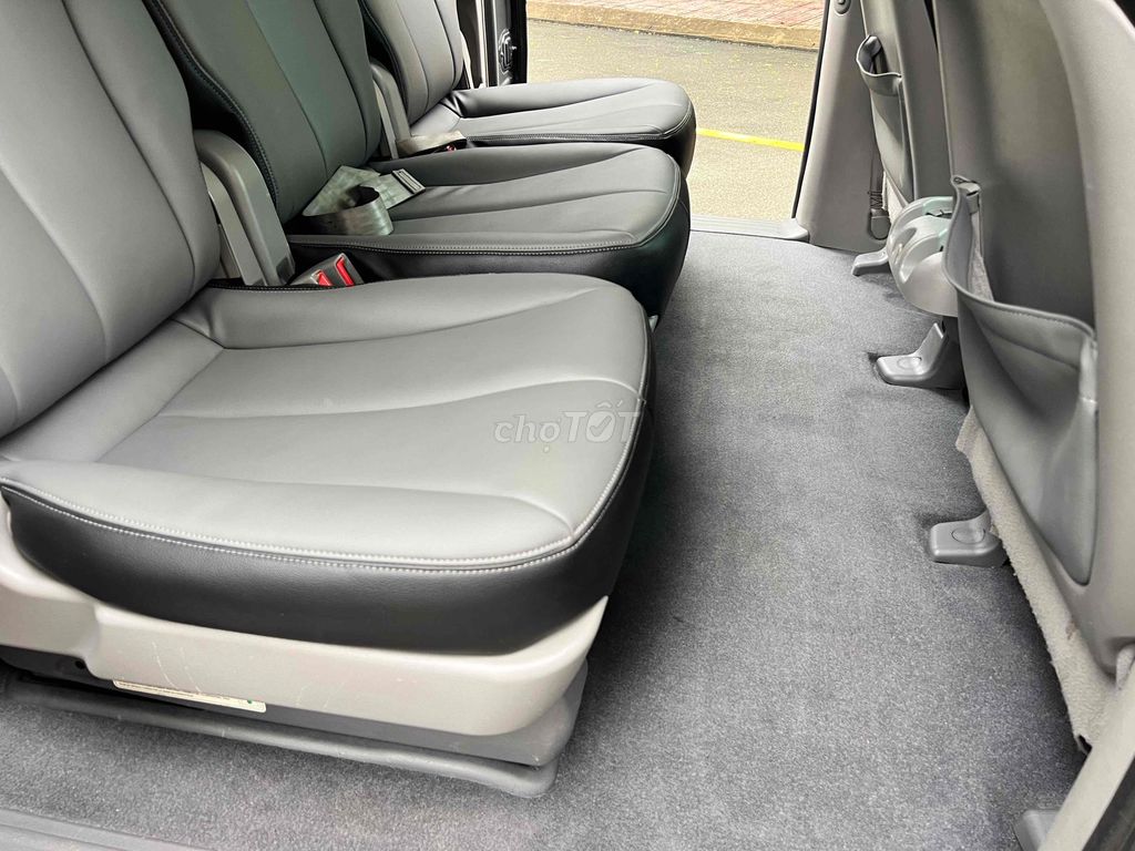 Kia Carnival 2011 -Nhập Hàn 8 Chỗ-Tự Động Đẳng Câp. Mua bán Ô tô tại Thành phố Dĩ An Bình Dương được đăng bởi Hiếu Auto Nghĩa Phát hình 9