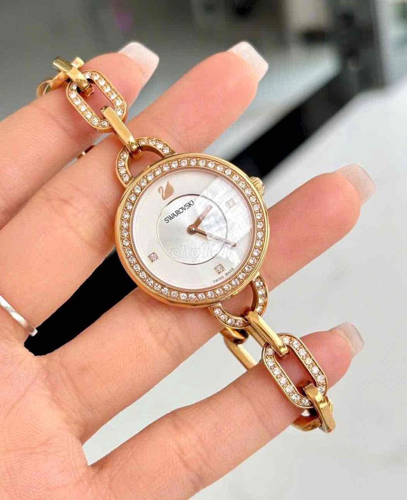 Đồng hồ đeo tay Nữ Swarovski 30mm. Mua bán Đồng hồ tại Huyện Cam Lâm Khánh Hòa được đăng bởi TRƯƠNG THỊ SHOP hình 1