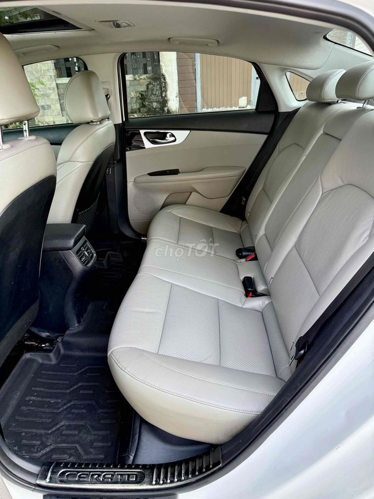Kia Cerato 2019 1.6 AT Luxury - 77000 km. Mua bán Ô tô tại Quận Ngũ Hành Sơn Đà Nẵng được đăng bởi xuân hình 8
