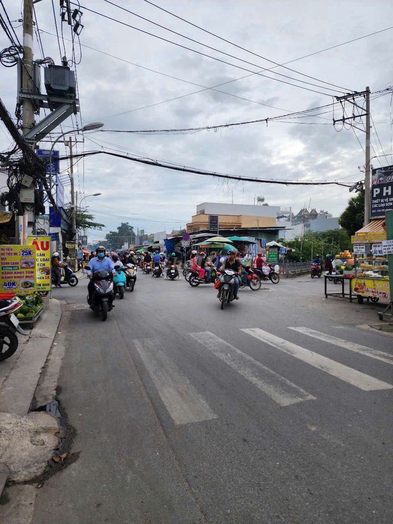Bán nhà sổ hồng riêng đường xe hơi  ngay chợ vườn lài. Mua bán Nhà ở tại Quận 12 Tp Hồ Chí Minh được đăng bởi Anh Cường nhà  đất  quận  12 hình 7