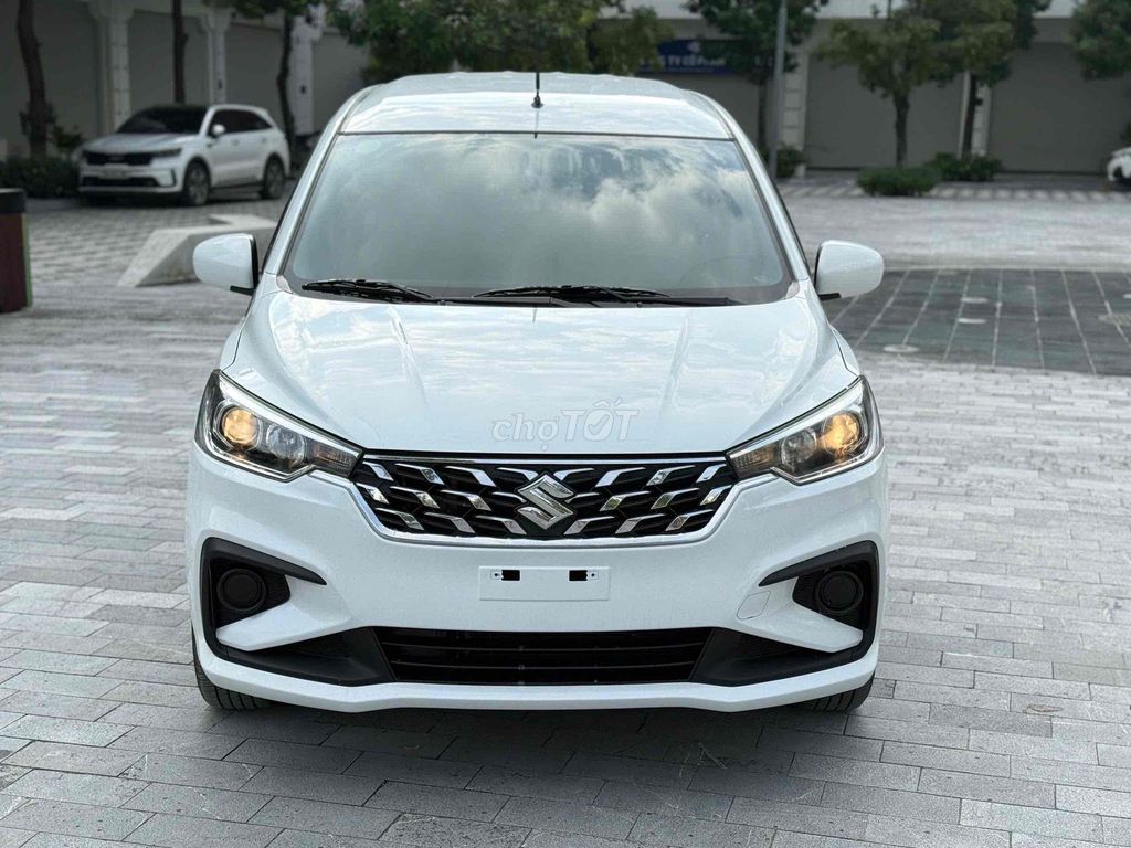 Suzuki Ertiga 2023 МКПП 7 мест Гибрид