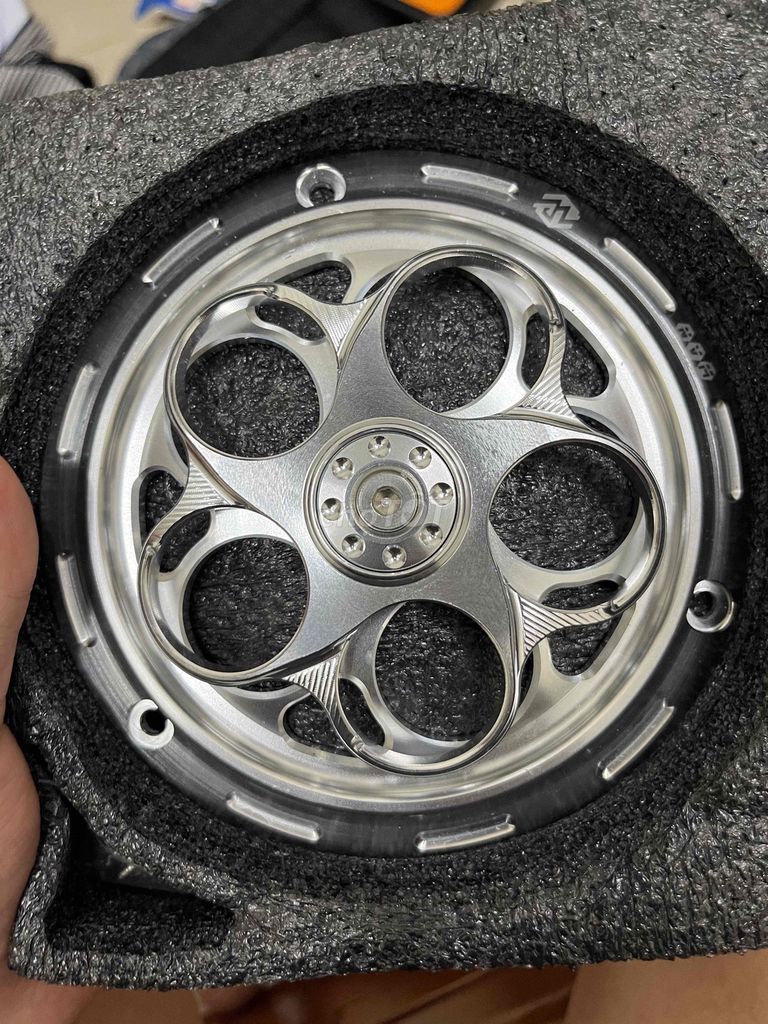 Mâm xe Vision, AB Kim loại Bạc. Mua bán Phụ tùng xe tại Quận Thanh Khê Đà Nẵng được đăng bởi Tiến Dũng hình 1