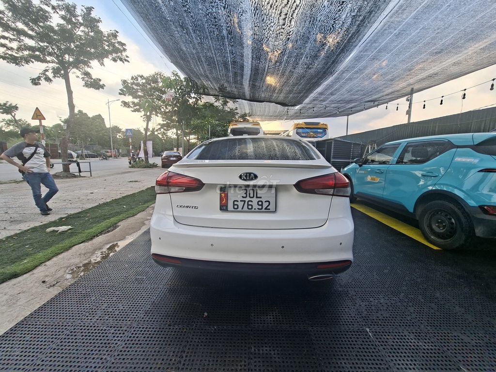 KIA Cerato 2016 1.6 AT белый автомат