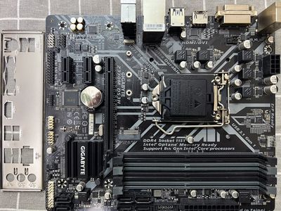 Main máy tính Gigabyte Z370 matx sạch đẹp