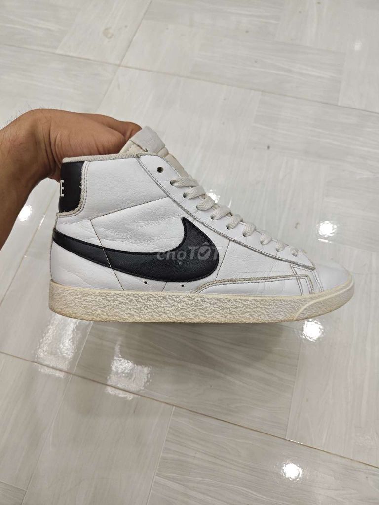 Nike Blazer Mid size 40 chính hãng. Mua bán Giày dép tại Thành phố Nha Trang Khánh Hòa được đăng bởi Vũ hình 1