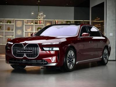 NEW BMW 740i Pure Excellence 2023