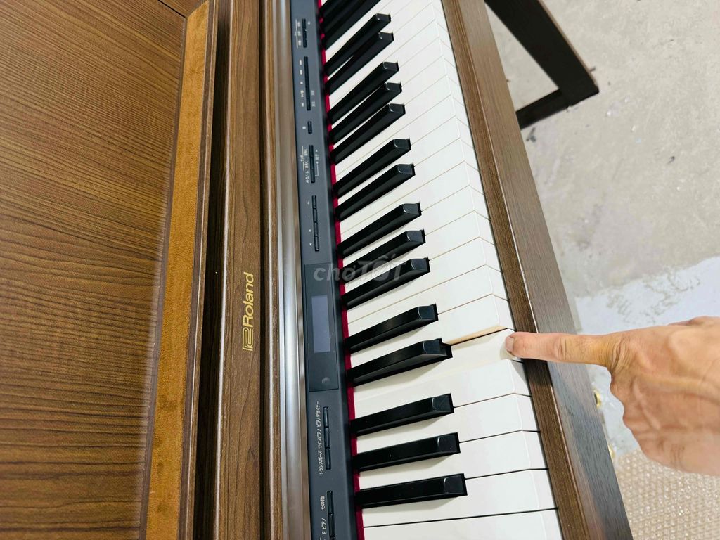 Piano rolan LX7BW như mới Japan bh 2. năm