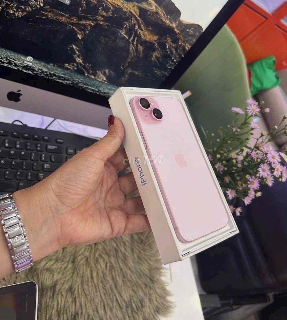 iPhone 15 Plus 256GB Hồng CH 2 sim Pin mới 100%. Mua bán Điện thoại tại Quận 3 Tp Hồ Chí Minh được đăng bởi Nam Á Mobile hình 1