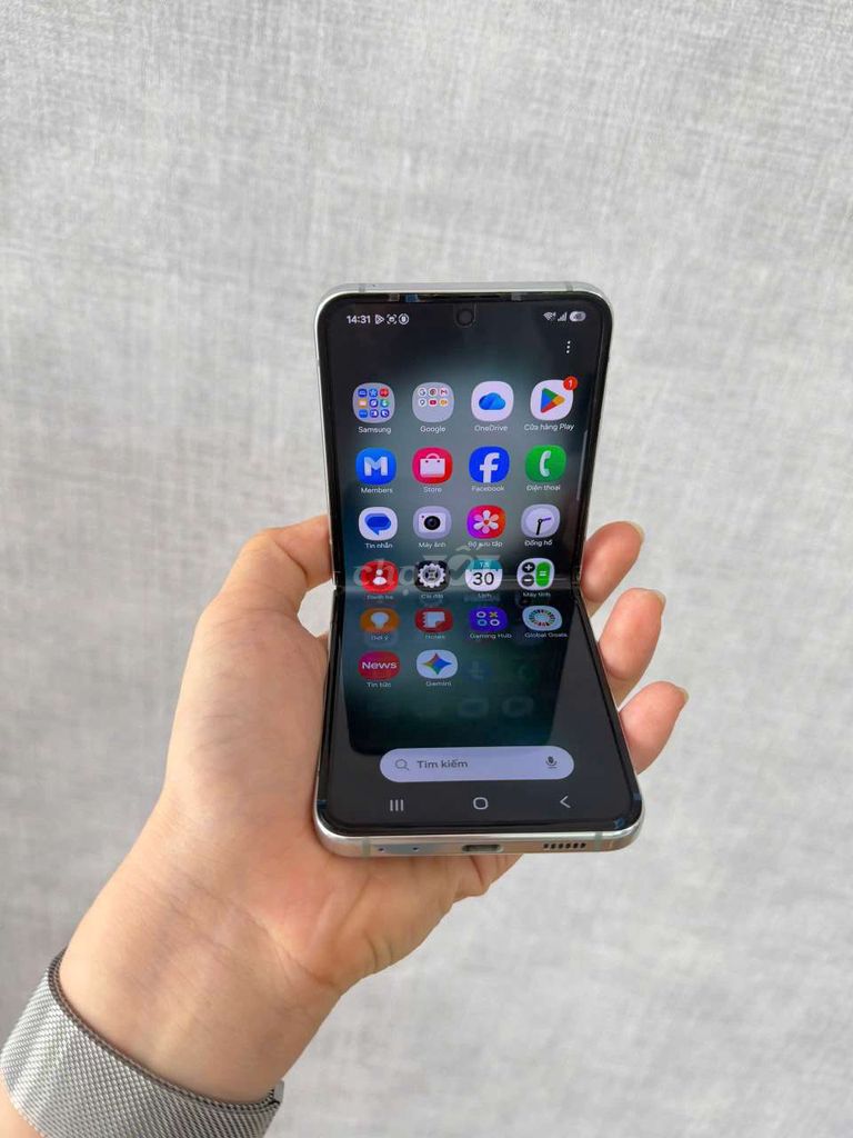 Samsung Galaxy Z Flip 5 256GB Xanh lá. Mua bán Điện thoại tại Quận Ninh Kiều Cần Thơ được đăng bởi Di Động Cần Thơ hình 1