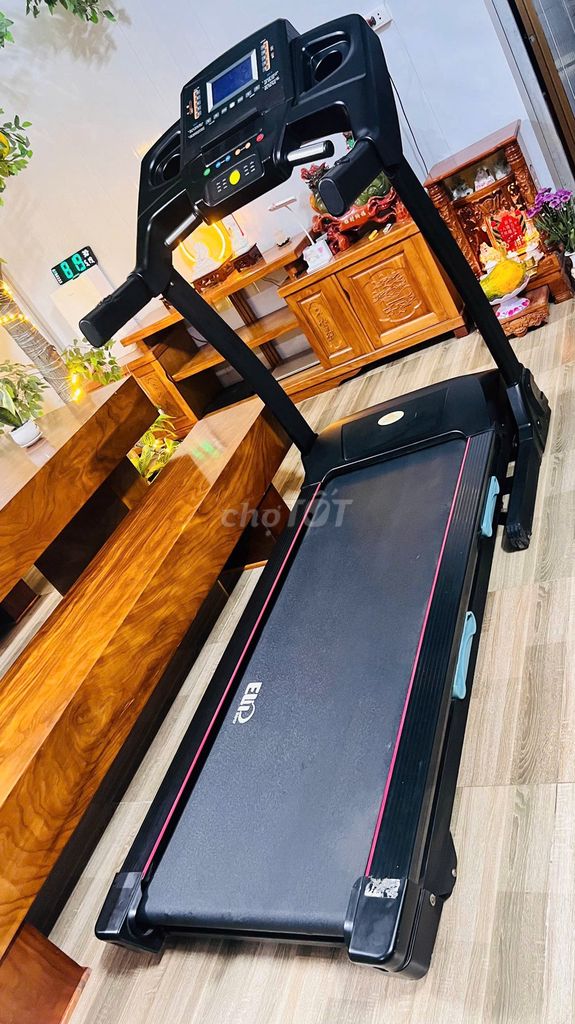 Máy chạy bộ Đen 4.0 hp tự động 20%. Mua bán Đồ thể thao, Dã ngoại tại Thành phố Biên Hòa Đồng Nai được đăng bởi Quỳnh hình 1