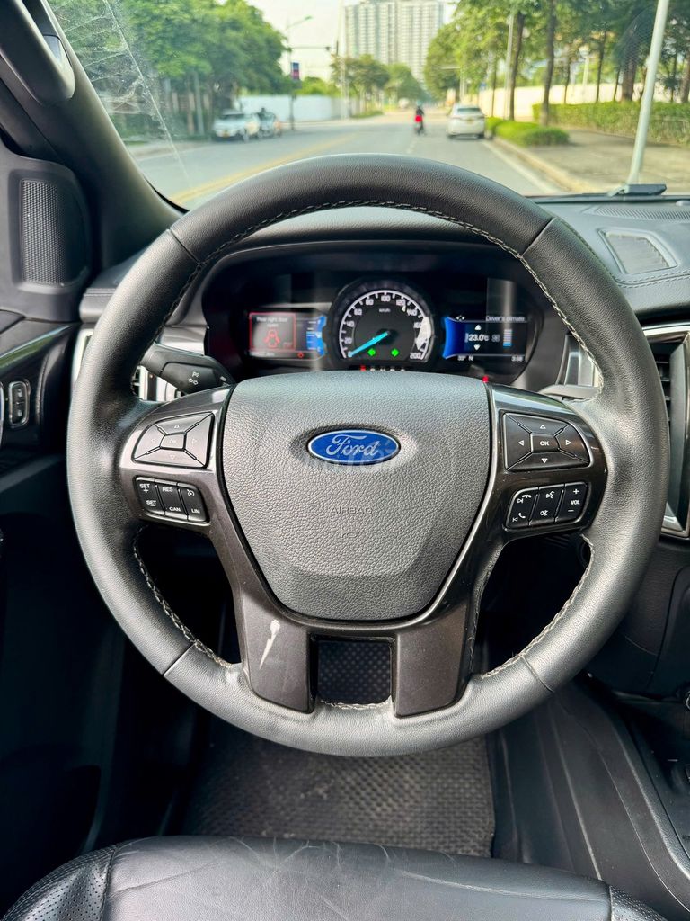 Ford Everest 2020 Titanium 2.0L 4x2 AT - 80000 km. Mua bán Ô tô tại Quận Cầu Giấy Hà Nội được đăng bởi Hùng Eco Auto hình 13
