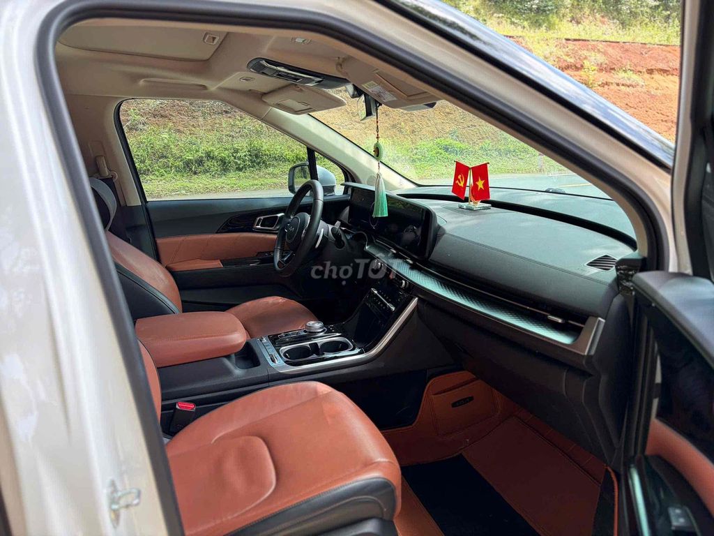 KIA Carnival 2024 2.2D Signature белый