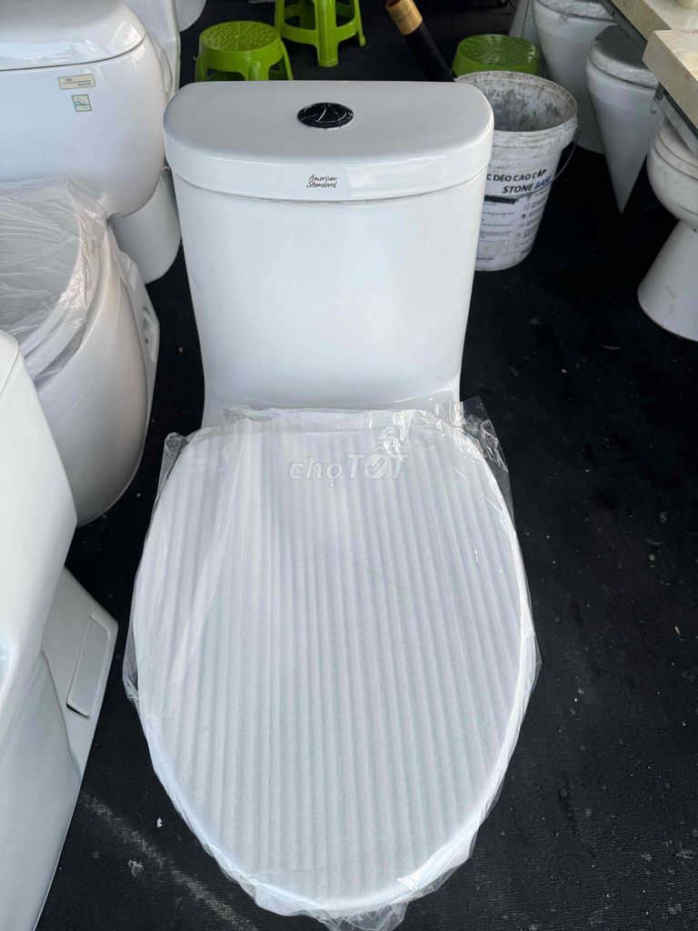 Bồn cầu 1 khối American Standard VF-2024 🚽🚽🚽. Mua bán Thiết bị vệ sinh, nhà tắm tại Quận Tân Bình Tp Hồ Chí Minh được đăng bởi Đồ Cũ Giá Tốt  hình 1