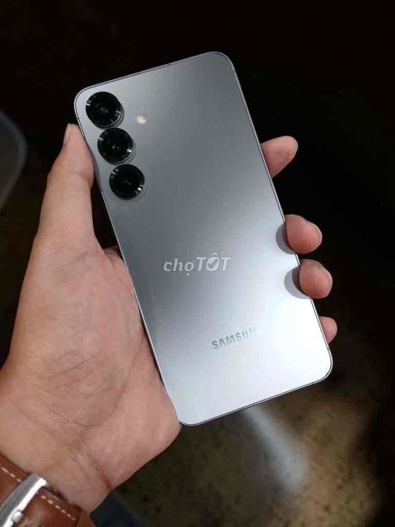 Samsung Galaxy S25 Plus Bạc Đã sử dụng. Mua bán Điện thoại tại Quận Ninh Kiều Cần Thơ được đăng bởi Tuấn Kiệt hình 1