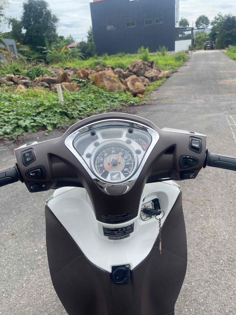 cần bán sh mode mới keng ngay chủ. Mua bán Xe máy tại Huyện Tân Phú Đồng Nai được đăng bởi Lê thê đai hình 14