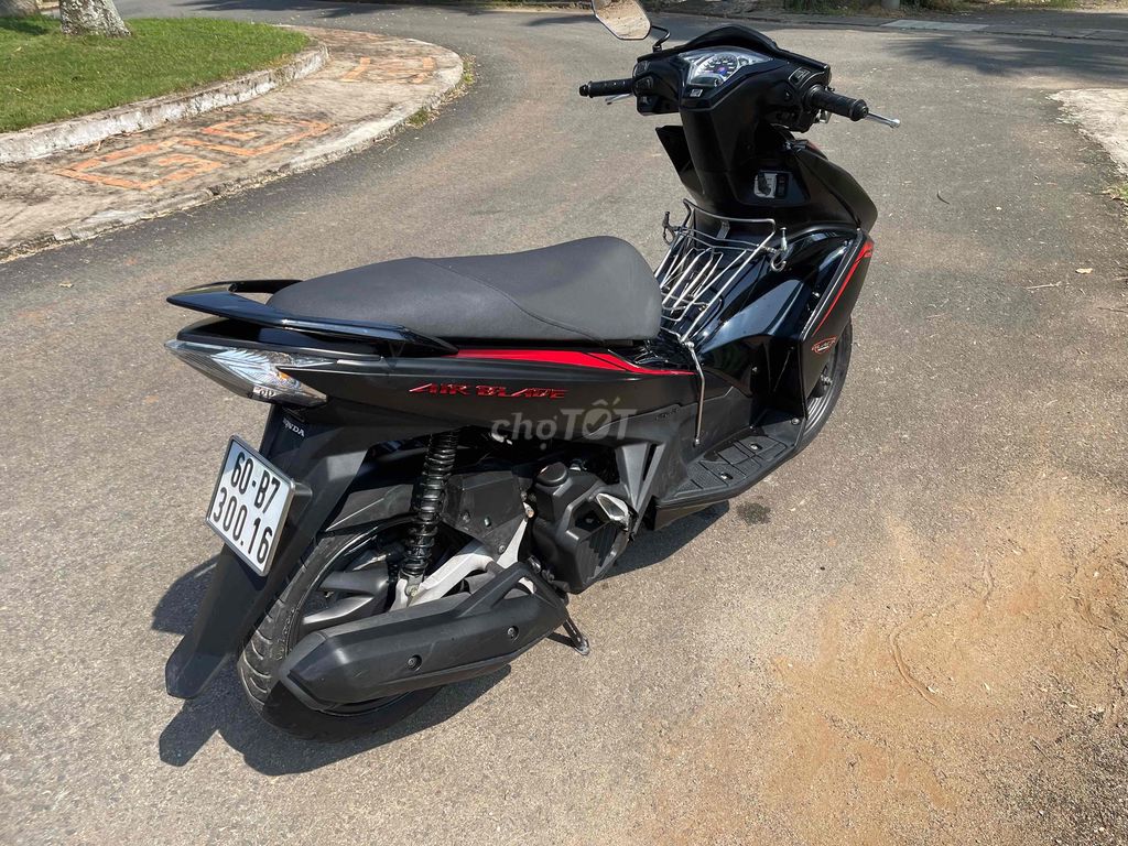 bán ablack mau den còn rat moi. Mua bán Xe máy tại Huyện Trảng Bom Đồng Nai được đăng bởi giàu hình 3