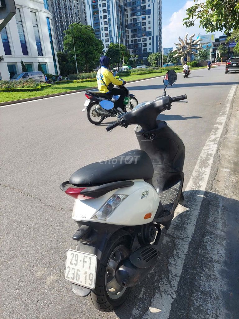 Bán xe Zip Việt Nam mầu trắng chính chủ. Mua bán Xe máy tại Quận Hai Bà Trưng Hà Nội được đăng bởi Mr tín  hình 4