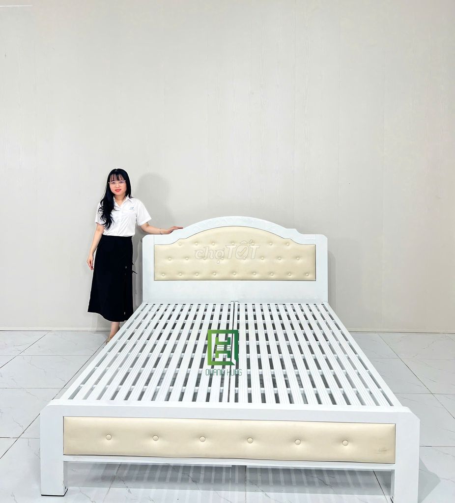 Giường sắt Quang Hùng Sắt hộp Trắng 1m2-1m8. Mua bán Giường, chăn ga gối nệm tại Thành phố Dĩ An Bình Dương được đăng bởi Nội Thất Quang Hùng TD hình 1