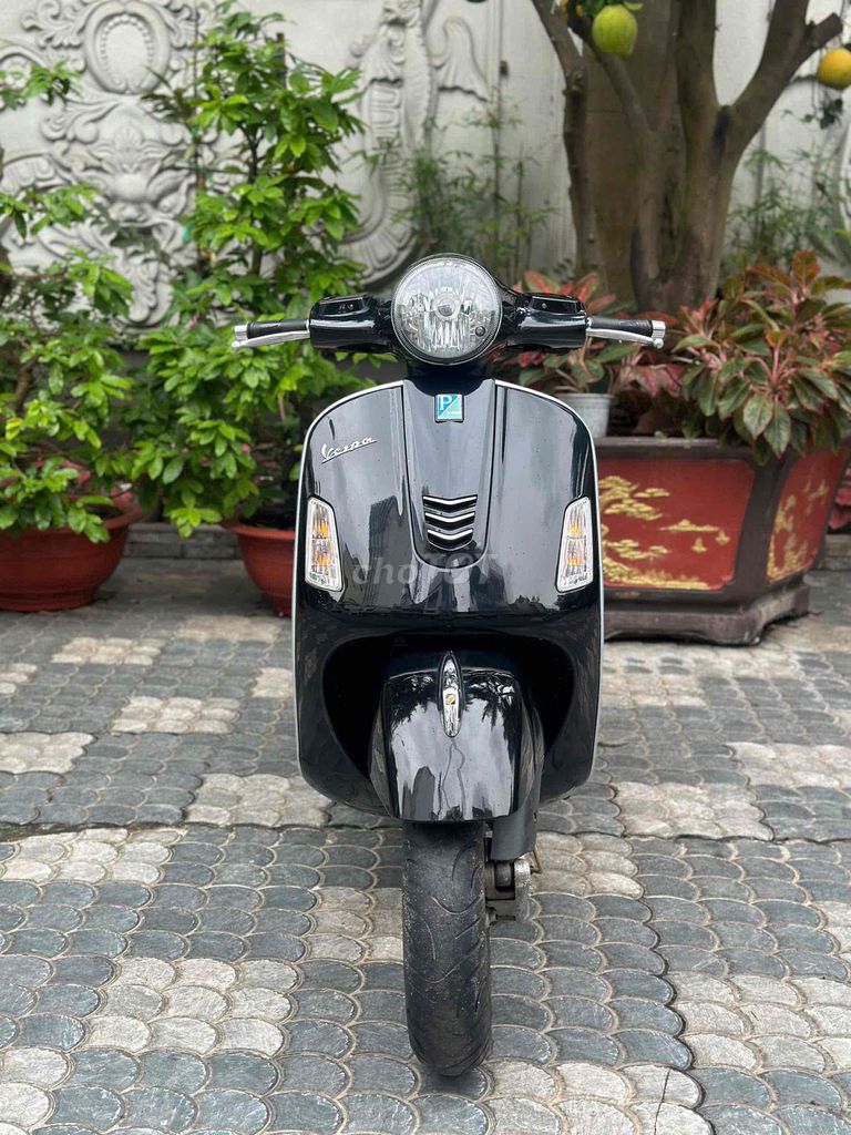 Vespa GTS super đời 215 bs 81 Gia Lai chính chủ