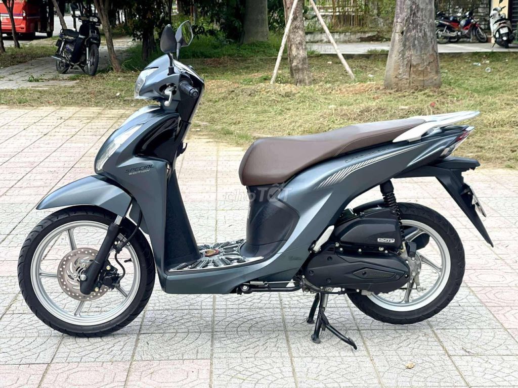 Xe vison 2024 màu cổ điển+ còn mới 99%. Mua bán Xe máy tại Thành phố Huế Thừa Thiên Huế được đăng bởi Huỳnh Như Hùng hình 2