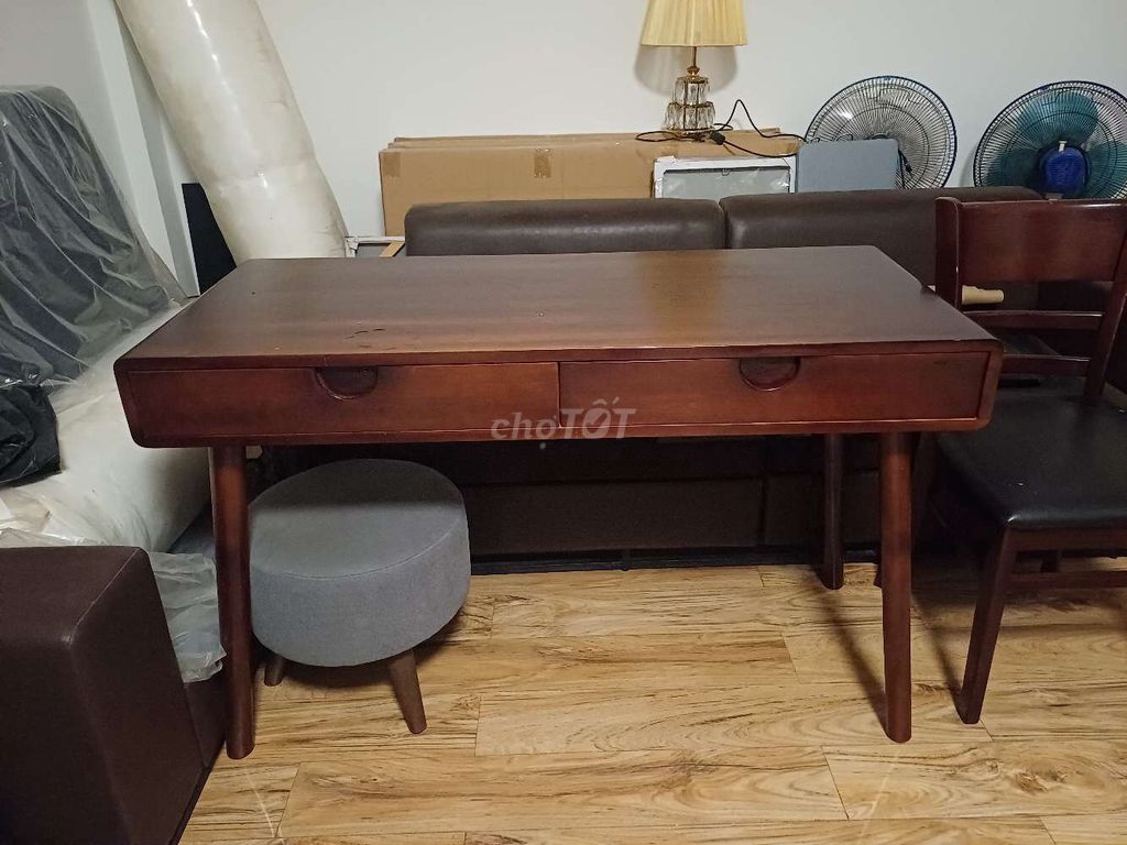 Bàn làm việc gỗ tự nhiên 120x50x75 cm. Mua bán Bàn ghế tại Quận Ngũ Hành Sơn Đà Nẵng được đăng bởi Tuấn hình 1