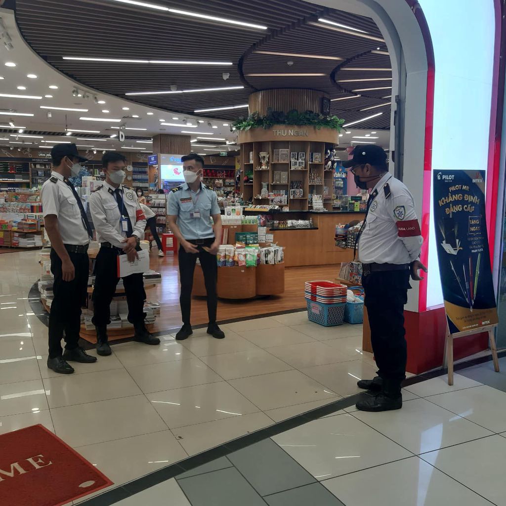 TUYỂN 5 BẢO VỆ CA 24H LƯƠNG CAO TÂN PHÚ. Việc làm Bảo vệ tại Quận Tân Phú Tp Hồ Chí Minh được đăng bởi KIM LONG hình 2