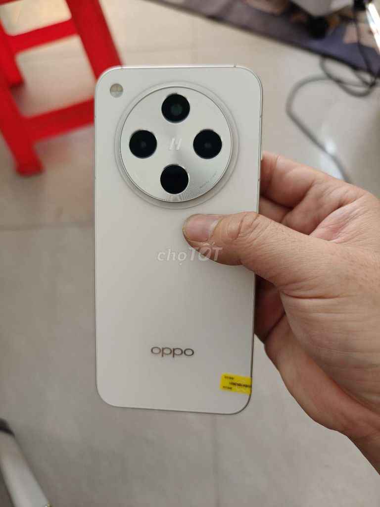 Oppo Find X8 256GB Trắng như new. Mua bán Điện thoại tại Huyện Ba Tri Bến Tre được đăng bởi Di Động 35 Ba Tri hình 1