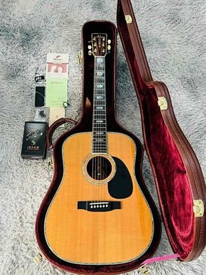 Guitar Morris W200