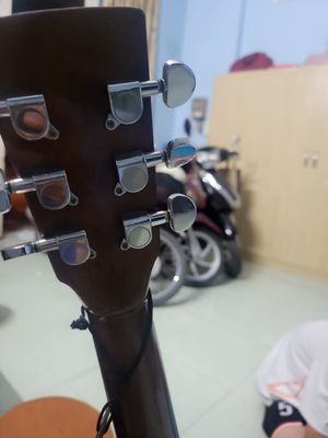 Đàn guitar Acoustic gỗ màu Nâu. Mua bán Nhạc cụ tại Huyện Hóc Môn Tp Hồ Chí Minh được đăng bởi văn Năm