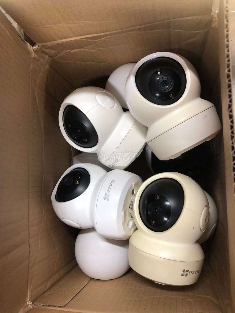 Camera an ninh EZVIZ 64GB Trắng. Mua bán Máy ảnh, Máy quay tại Thành phố Thủ Đức Tp Hồ Chí Minh được đăng bởi Phong Giải Pháp Cntt hình 1