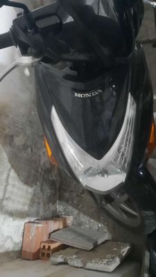 Xe tay ga Honda Click 2015  đen còn dùng tốt. Mua bán Xe máy tại Quận Tân Bình Tp Hồ Chí Minh được đăng bởi Ngô Hường