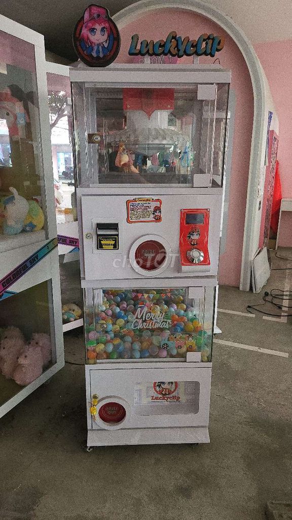 Máy gắp thú trắng gần như mới