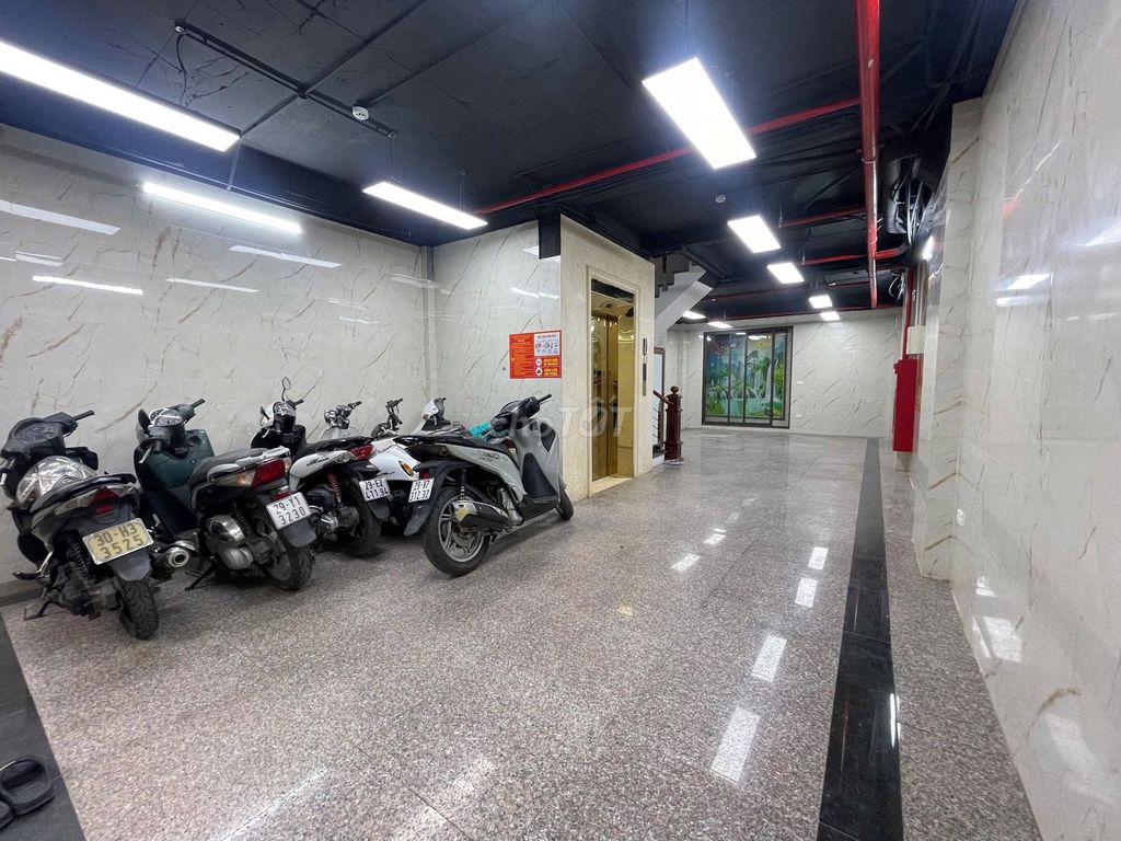 Mặt phố, 92,8m2, 9 tầng, mặt tiền 5,5m Ngã Tư Sở, Đống Đa, 39 tỷ 750. Phố Thái Thịnh, Phường Thịnh Quang, Quận Đống Đa, Hà Nội Quận Đống Đa Hà Nội