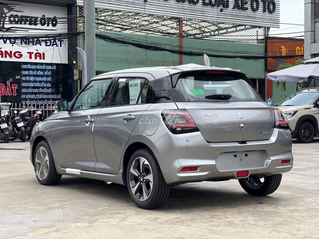 Suzuki Swift 2025 Bạc giao ngay chỉ với 160 triệu. Mua bán Ô tô tại Quận Gò Vấp Tp Hồ Chí Minh được đăng bởi công ty ô tô Sài Gòn đại lý ô tô Su zu ki chính hãng hình 3