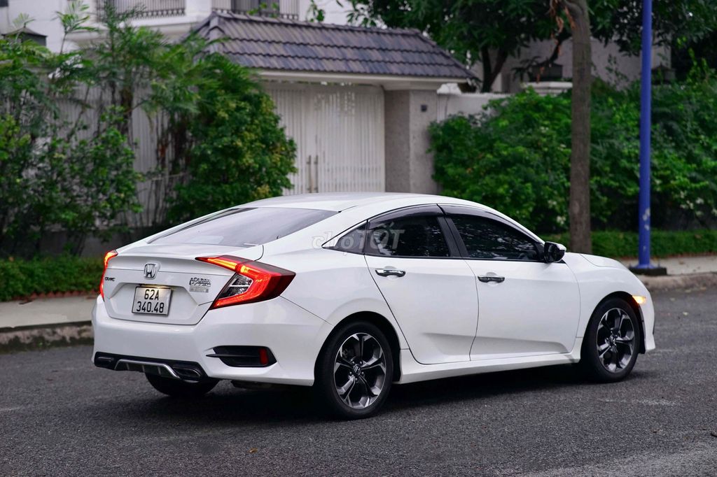Honda Civic 2018 full đồ chơi cực nét full bd hãng. Mua bán Ô tô tại Thành phố Thủ Đức Tp Hồ Chí Minh được đăng bởi Võ Văn Kiệt hình 6