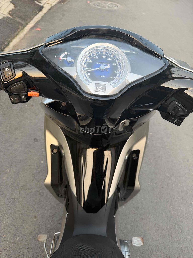 Honda Future Led Bạc Đã qua sử dụng. Mua bán Xe máy tại Thành phố Thuận An Bình Dương được đăng bởi Nguyễn trường thịnh hình 3