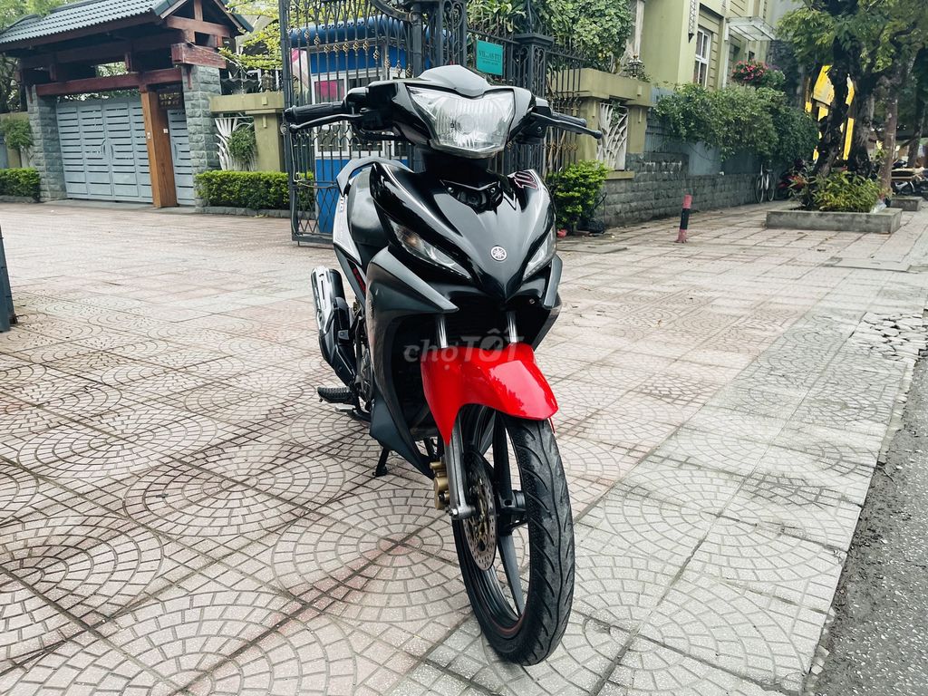 YAMAHA EXCITER 135 ĐỎ ĐEN CÔN TAY MÁY NGUYÊN. Mua bán Xe máy tại Quận Cầu Giấy Hà Nội được đăng bởi A Nam hình 3