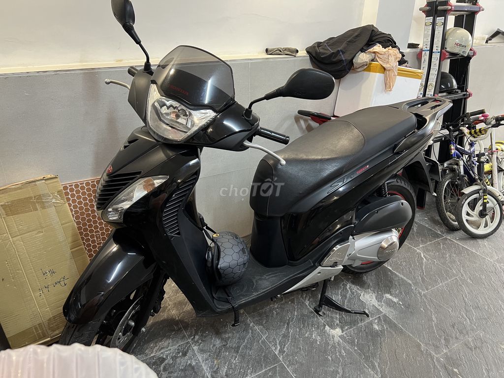 Honda SH 2012 Đen 8000 km. Mua bán Xe máy tại Quận 4 Tp Hồ Chí Minh được đăng bởi vo dinh kuan hình 9