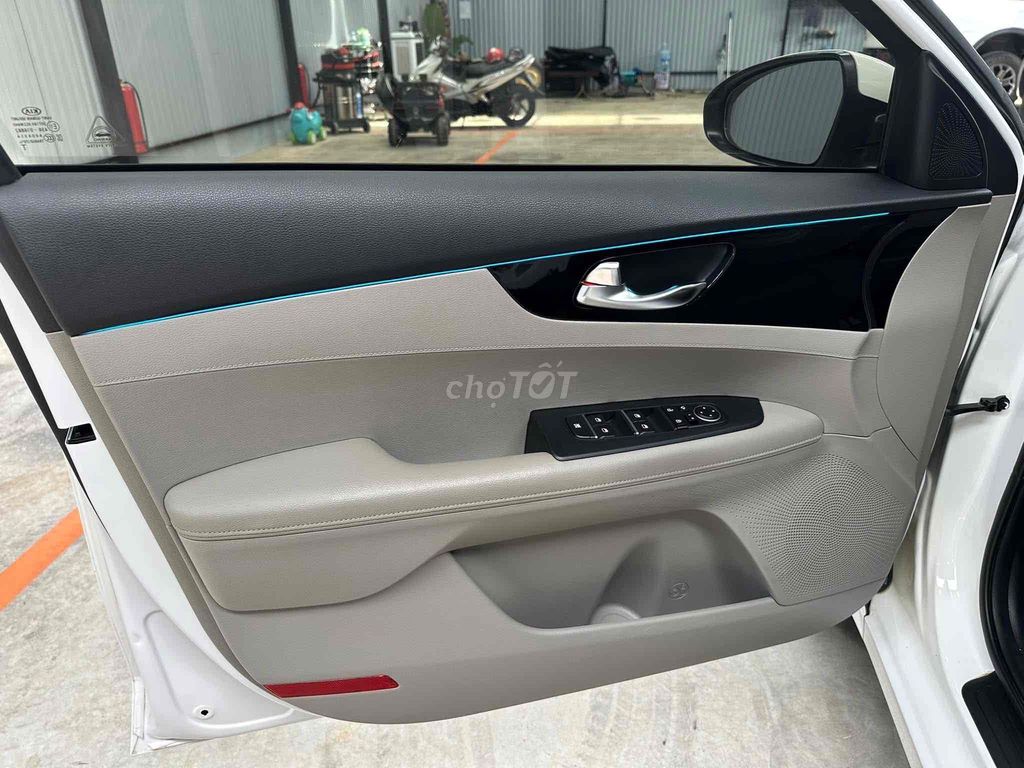 Kia Cerato 2021 1.6 AT Deluxe - 46000 km. Mua bán Ô tô tại Thành phố Buôn Ma Thuột Đắk Lắk được đăng bởi Hiếu Đắk Lắk hình 8