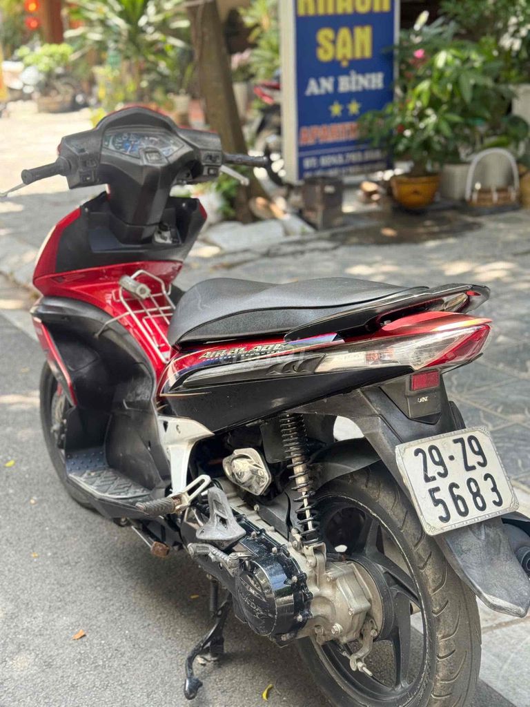 HONDA AIRBLADE 2012 đỏ xe đẹp chạy êm. Mua bán Xe máy tại Quận Nam Từ Liêm Hà Nội được đăng bởi Minh Minh hình 5