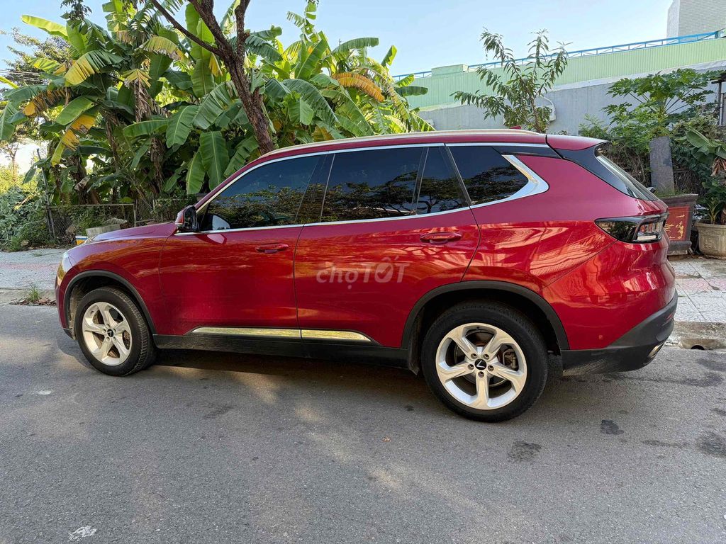 VinFast Lux SA2.0 2019 Красный 7 мест Автомат