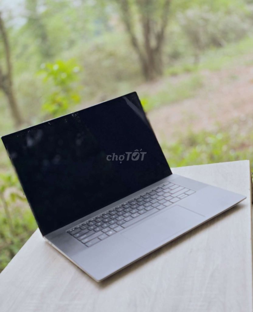 Dell XPS 17 9700 i7-10875H 17 inch 16GB/512GB. Mua bán Laptop tại Quận Tây Hồ Hà Nội được đăng bởi Malik An hình 1