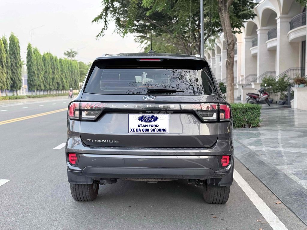 Ford Everest 2024 Titanium 2.0 AT 4x2 - 40000 km. Mua bán Ô tô tại Thành phố Dĩ An Bình Dương được đăng bởi Quang Car hình 5