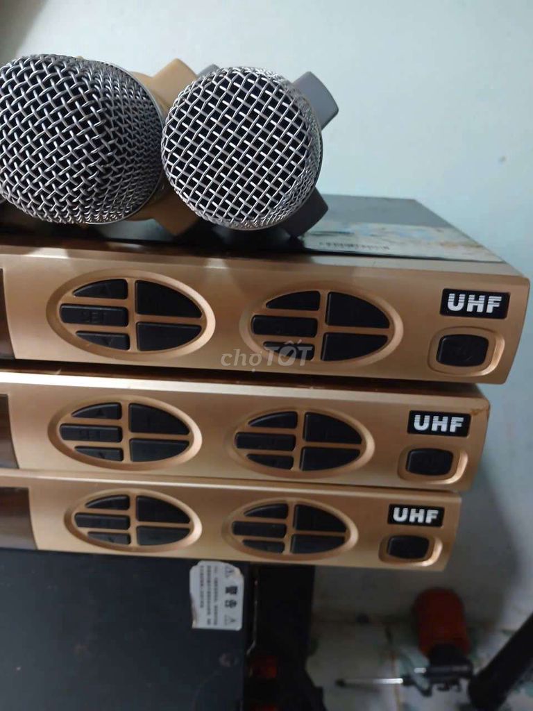 Micro không dây Baier STSHYL 838 Vàng đồng UHF. Mua bán Tivi, Âm thanh tại Quận Ninh Kiều Cần Thơ được đăng bởi châu hoàng hình 1