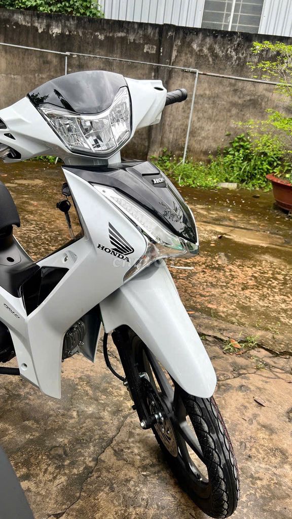 Futurre lead trắng đen mới. Mua bán Xe máy tại Thành phố Sa Đéc Đồng Tháp được đăng bởi Xe Máy 66 Đồng Tháp Giá Rẻ hình 1